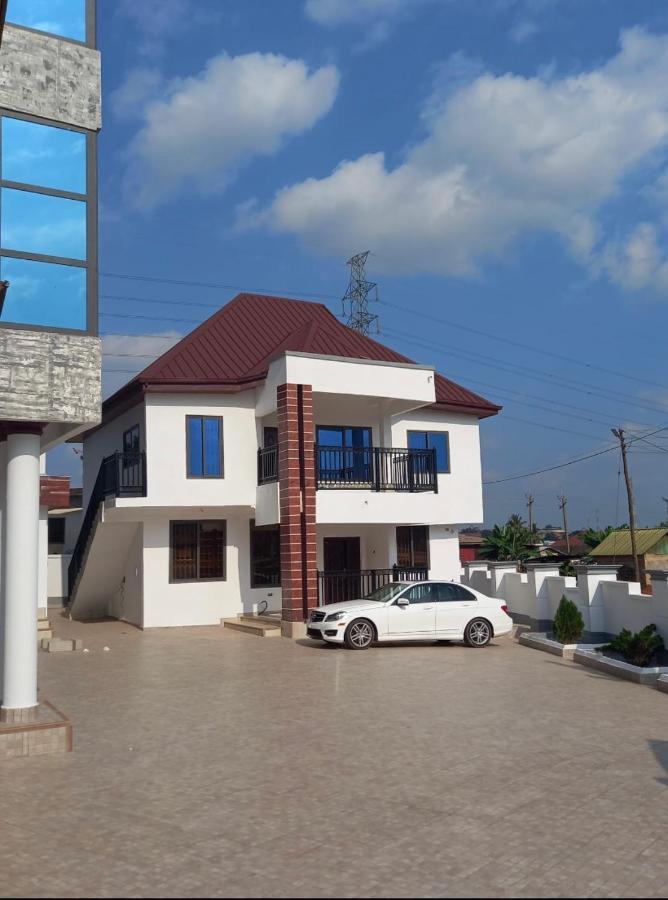 Baffour Studio Kumasi Esterno foto